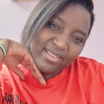 Elizabeth , Kenyan nanny, in Riyadh