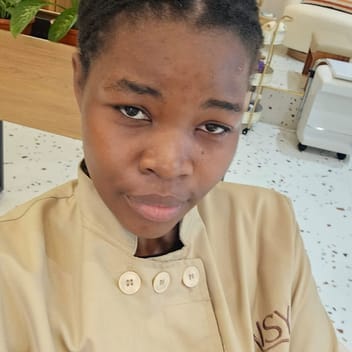 Karen , Kenyan nanny, in Riyadh