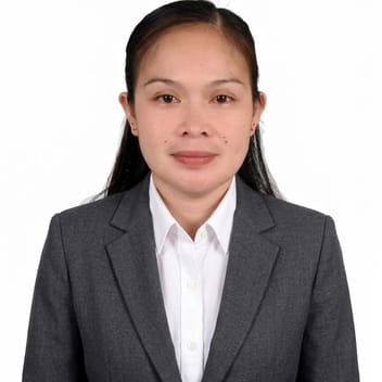 Julyen , Filipino nanny, in Dubai