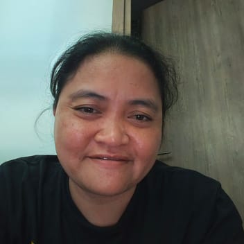 Lonida, Filipino maid, in Dubai