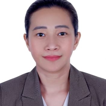 Jeanette , Filipino nanny, in Ajman