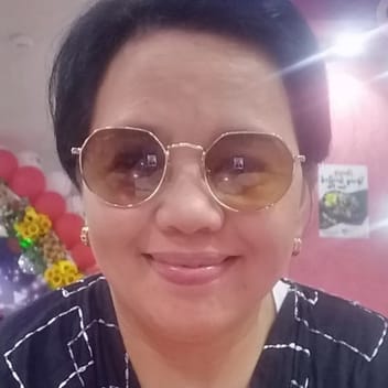 Julia, Filipino maid, in Jeddah