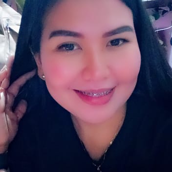 Flornellyne , Filipino maid, in Dubai