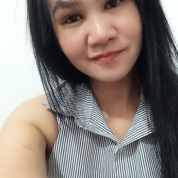 Dona, Filipino nanny, in Dubai