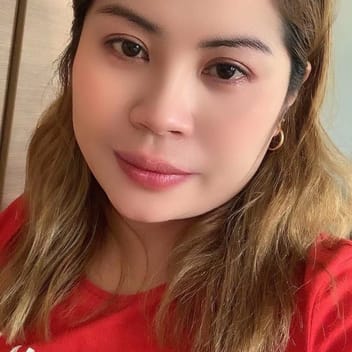 Edlyn, Filipino nanny, in Qatar