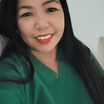 Ma.cristina, Filipino nanny, in Dubai