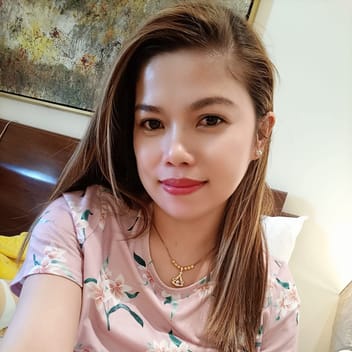 Metchie, Filipino nanny, in Riyadh