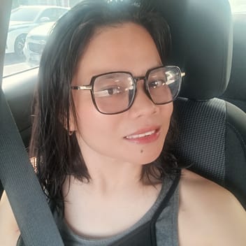 Dolly Jon, Filipino driver, in Dubai