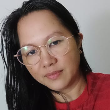 Maureen , Filipino nanny, in Dubai