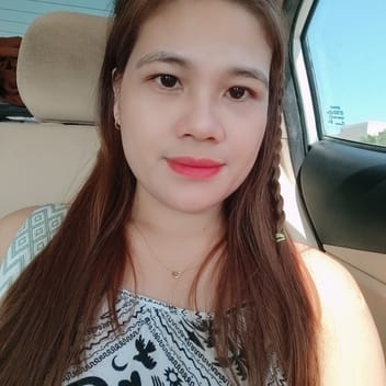 Helen , Filipino nanny, in Dubai