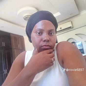 Rovie, Ugandan maid, in Jeddah