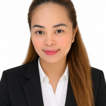 Carmelita , Filipino nanny, in Dubai