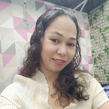 Sonie , Filipino nanny, in Dubai