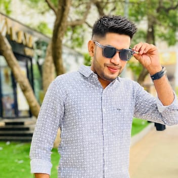 Mohamed hassan , Sri Lankan driver, in Jeddah