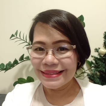 Lisa, Filipino nanny, in Qatar