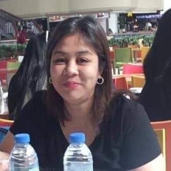 Ramona , Filipino nanny, in Abu Dhabi