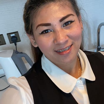 Jenny, Filipino driver, in Riyadh