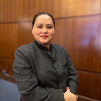 Jocelyn , Filipino nanny, in the UAE