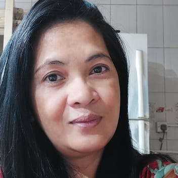Virlloyda , Filipino maid, in Saudi Arabia