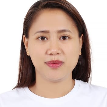 Jenelyn , Filipino nanny, in Dubai
