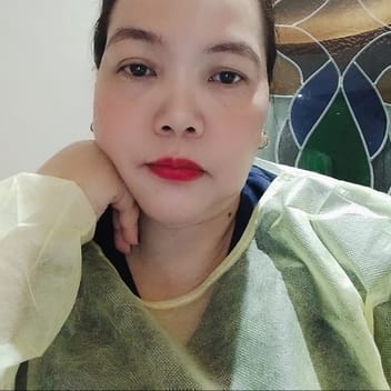Girliza, Filipino elder-care worker, in Jeddah