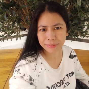 Rochelle, Filipino nanny, in Dubai