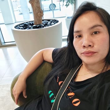 Mary, Filipino nanny, in Dubai