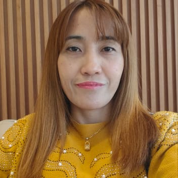 Elvira, Filipino nanny, in Dubai