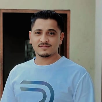 Bilal Eid , Egyptian driver, in Riyadh