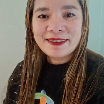 Carie, Filipino nanny, in Dubai