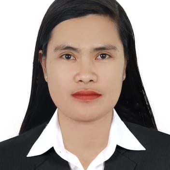 Nobelyn, Filipino nanny, in Dubai