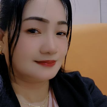 Mia, Filipino nanny, in Riyadh