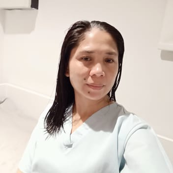 Annie, Filipino maid, in Dubai