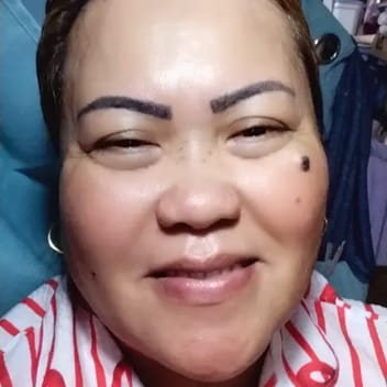Nenita , Filipino nanny, in Dubai