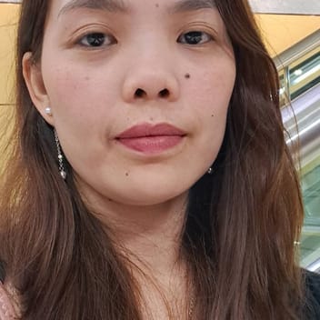 Aiza, Filipino nanny, in Dubai