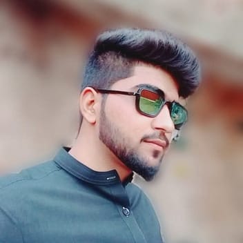 Muhammad Hasnain , Pakistani driver, in Riyadh
