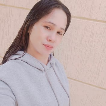 Ameluna, Filipino maid, in Dubai