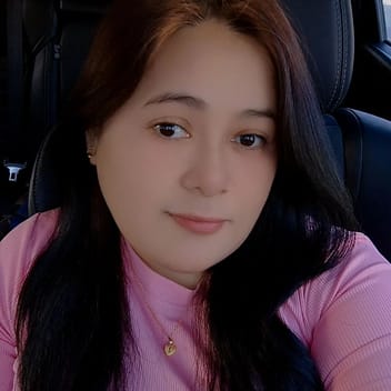 Maricar, Filipino nanny, in Dubai