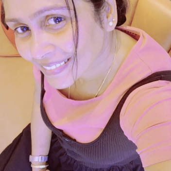 Inoka rasangi, Sri Lankan driver, in Dubai