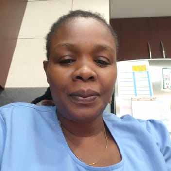 mary, Kenyan nanny, in Qatar