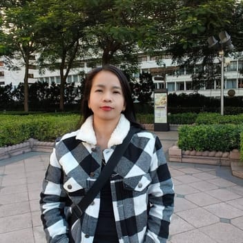 Jossie mae, Filipino elder-care worker, in Dubai