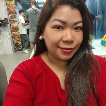 Myrna, Filipino nanny, in Dubai