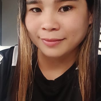Eleja , Filipino nanny, in Dubai
