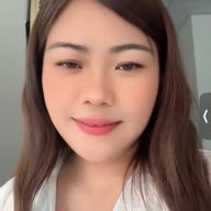 Maricel, Filipino driver, in Dubai
